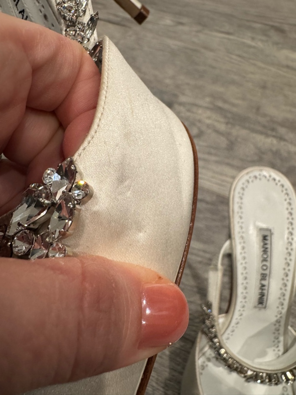 Manolo Blahnik White Lurum 90 crystal-embellished satin mules - Picture 5 of 15